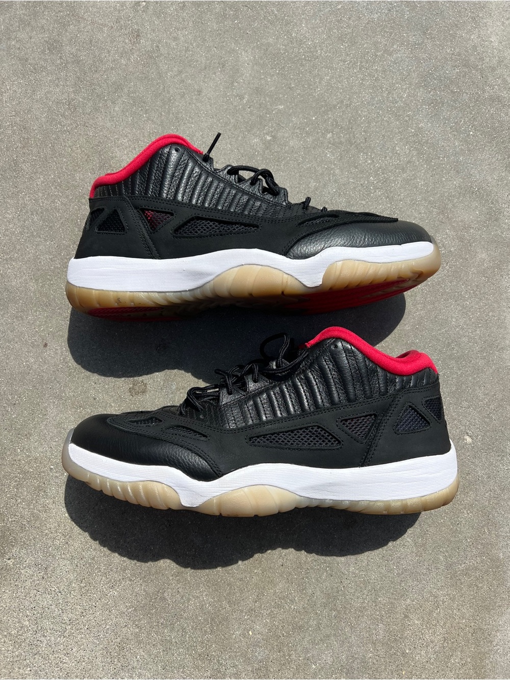 Jordan 11 low IE size 14